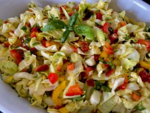 Surówka obiadowa z młodej kapusty - 2A6BF018 3785 4E72 8C45 27C4EED6C85C