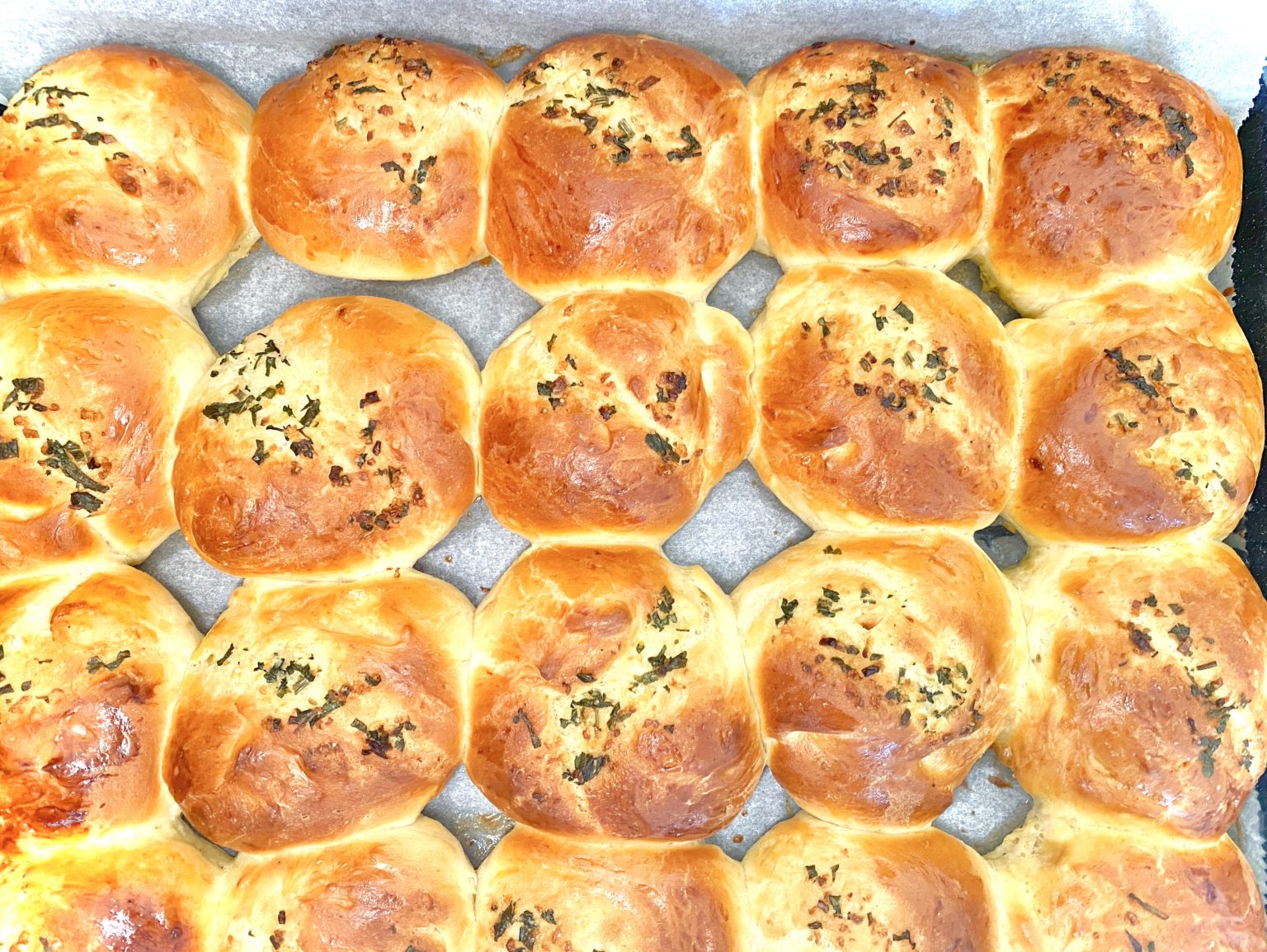 Bułeczki mleczne z czosnkiem i ziołami - 59004668 44D7 4F2E 84C2 8132CF31697C