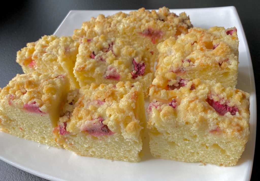 Jogurtowe z rabarbarem