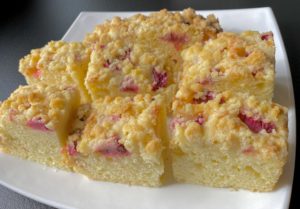 Jogurtowe z rabarbarem - A25FBB2E FB6D 4E74 AB99 DADECC98B8E0