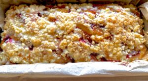 Ciasto jogurtowe ze śliwkami i kruszonką - 0BDF69C4 75AB 454C 83E8 D2B0BB75A58D