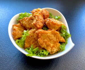 Serowe nuggetsy z kurczaka