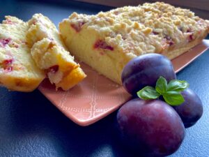 Ciasto jogurtowe ze śliwkami i kruszonką - BC9B238E 27A6 4012 B68E EB52BD1A3C90