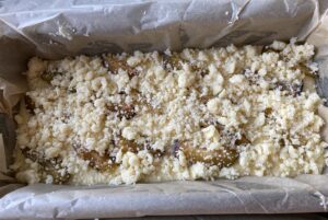 Ciasto jogurtowe ze śliwkami i kruszonką - D0160F6B 98FC 4FBA AA47 522290AF20D0