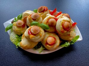 Przekąski a`la hot dogi