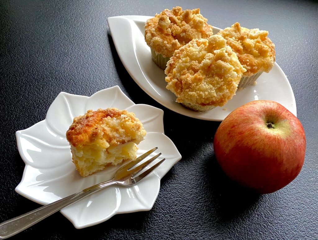 Babeczki jogurtowo-jabłkowe