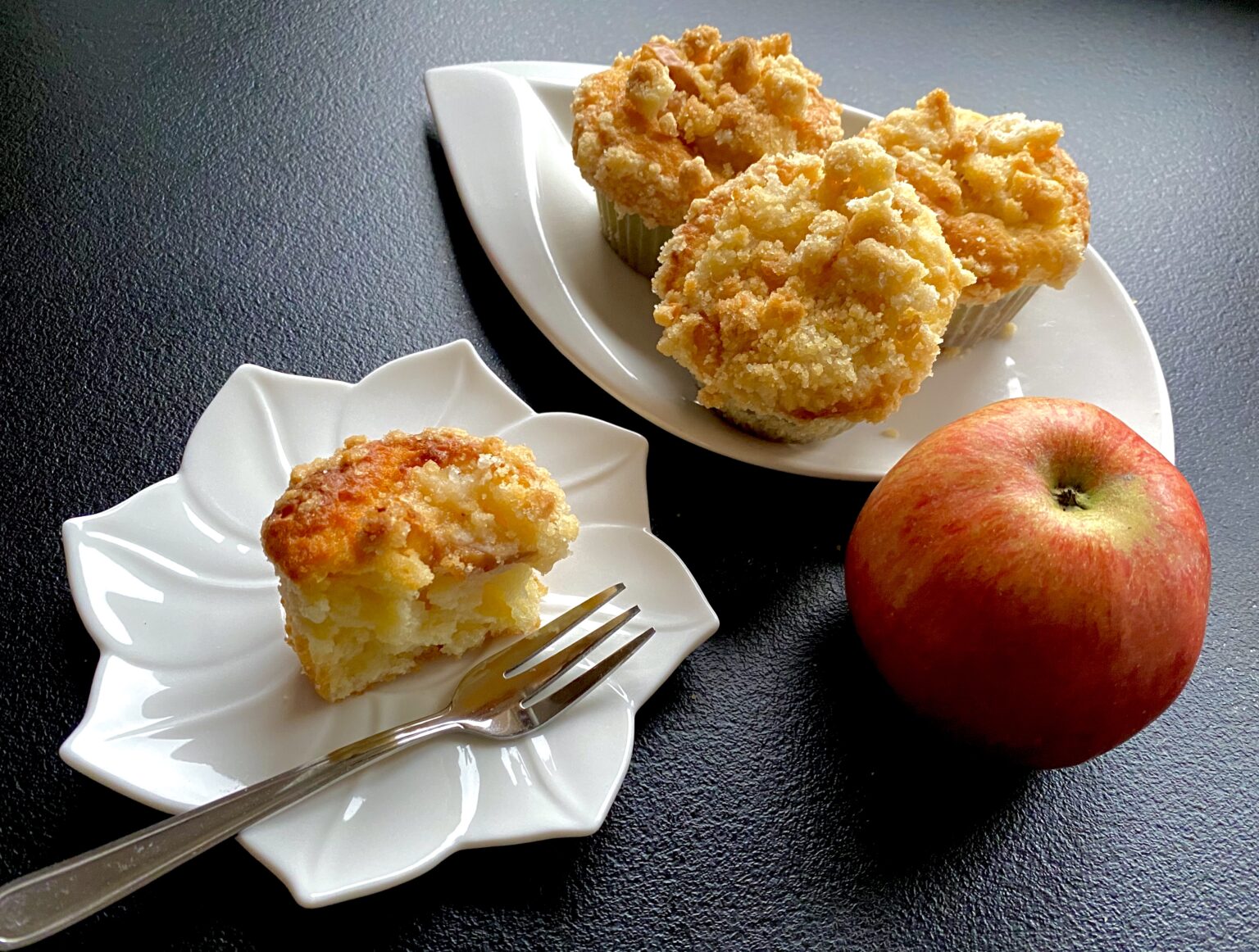 Babeczki jogurtowo-jabłkowe - B9468221 7032 4502 9004 EB259B5205D2