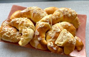 Rogaliki drożdżowe