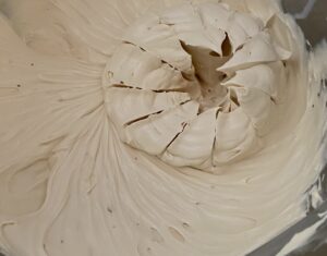 Ciasto Karmelowe Latte - 4CC8BF75 6E0E 4973 8A47 2D4D1AA30745 scaled e1759824695943