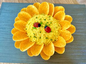 pyszna sałatka kwiatek z kurczakiem