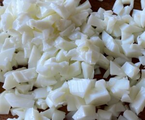 Sałatka kwiatek – przygotowanie jajek