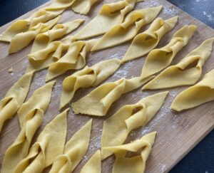 Faworki karnawałowe - 0F7E0DFE E025 4457 8932 808B9B93990C