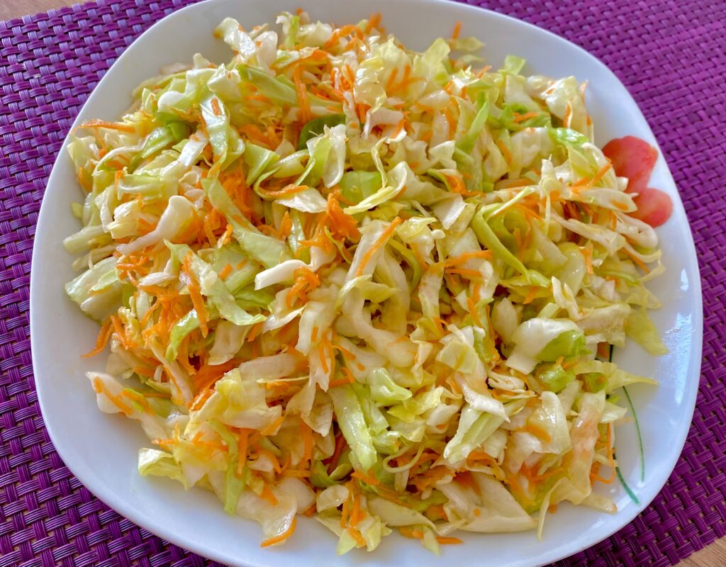 Chińska surówka z białej kapusty