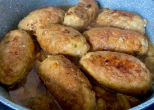 Frykadelki w sosie pieczarkowym - 2103482F A7FC 4AA9 BD36 8E326B429700