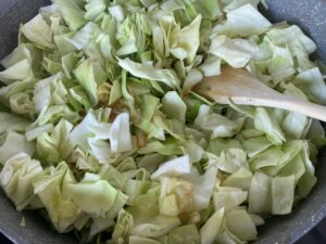 Wiosenny obiad jednogarnkowy - polędwiczki duszone w warzywach :) - 5DFD335F A049 48C0 9364 5DF6DD5E6122