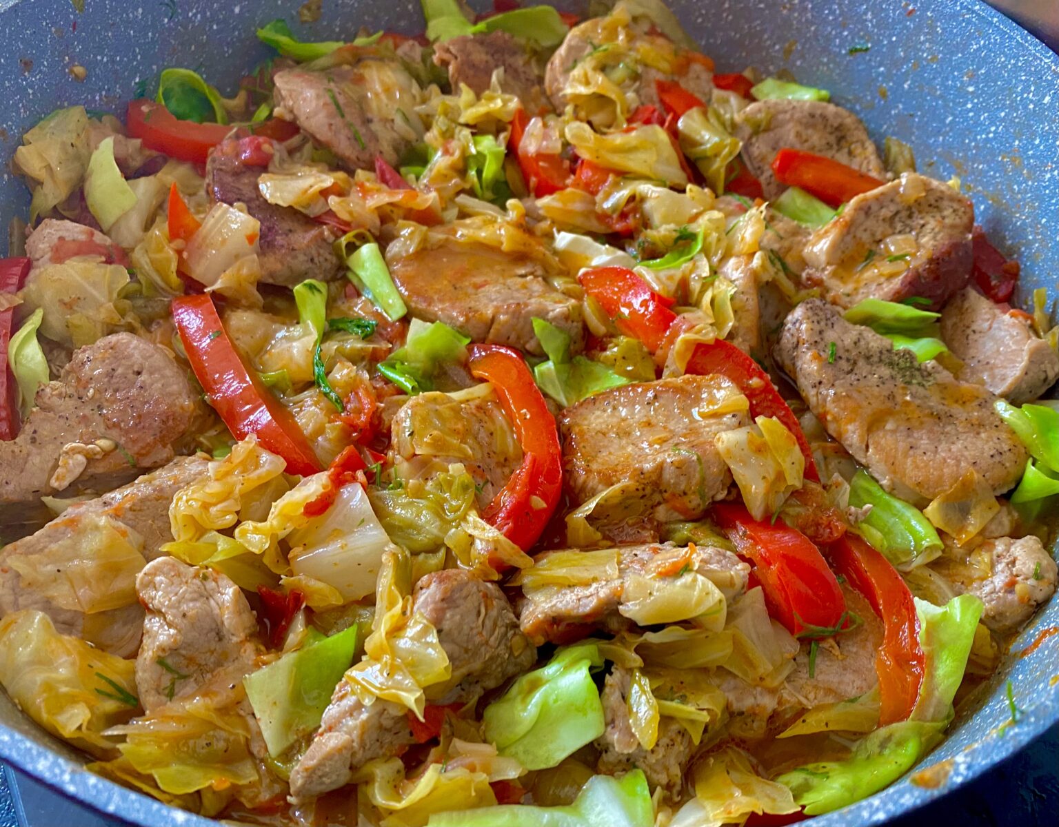 Wiosenny obiad jednogarnkowy - polędwiczki duszone w warzywach :) - 5E9CFAEB A59F 4D48 A8CA 3C86D18DC911