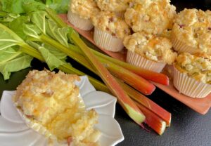 Babeczki jogurtowe z rabarbarem - E2E26589 B934 4511 980E 9E5329E6E546