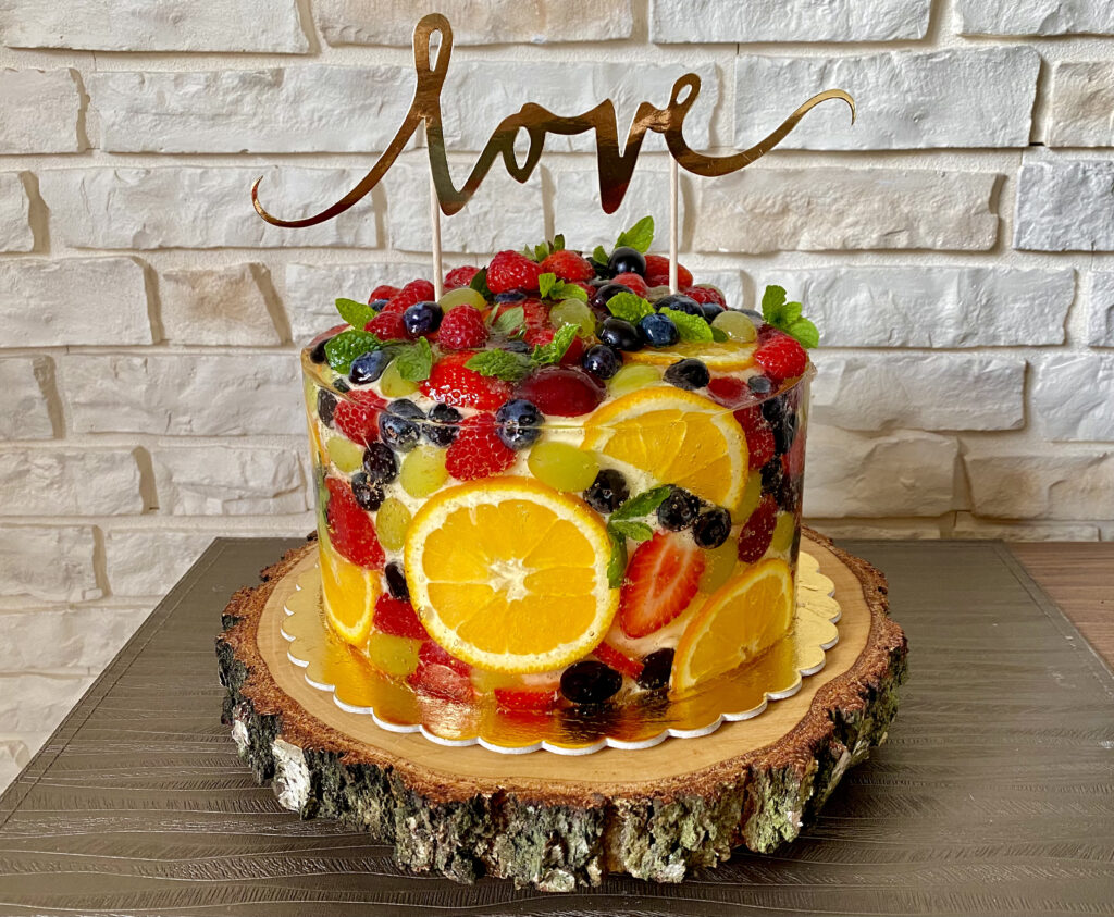 Torcik z owocami w galaretce