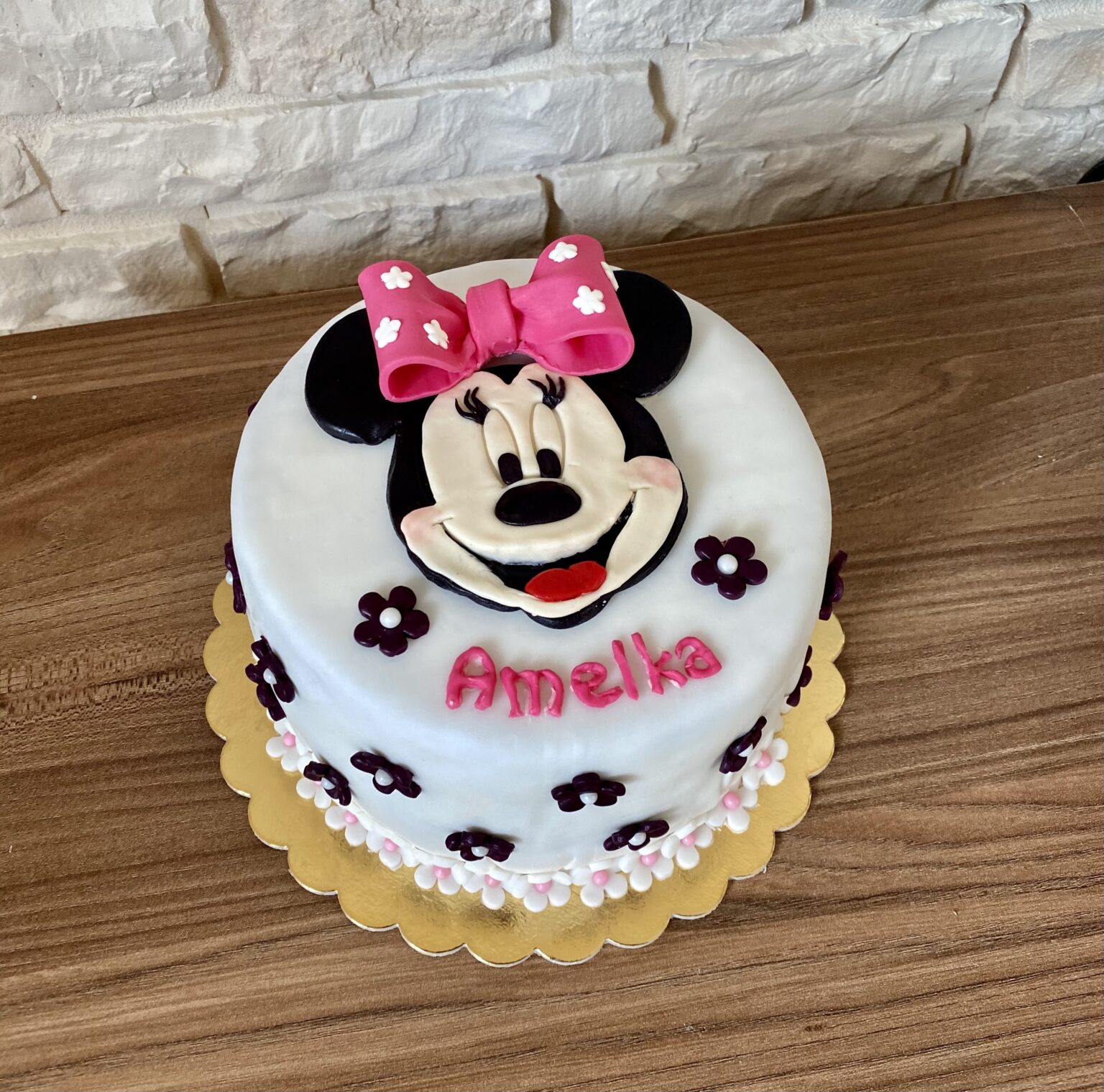 Torcik Myszka Minnie z kremem oreo oraz jagodowym i żelką - 3A39016C 9CD7 4F47 A342 819E0A9B4E50