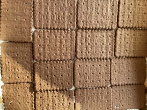 Malinowa księżniczka - proste ciasto bez pieczenia - 5BD75058 99BA 4735 800E B5EA1A78E1BB scaled e1642152558787