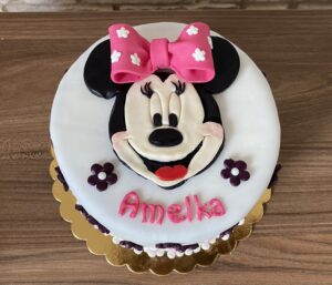Torcik Myszka Minnie z kremem oreo oraz jagodowym i żelką - 6788E6C7 7E56 4686 BDE5 8A2174C15C57