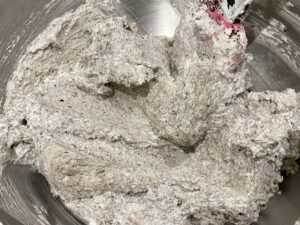 Torcik Myszka Minnie z kremem oreo oraz jagodowym i żelką - A5E8E4F6 058E 417C B5E2 8614999BB3D0