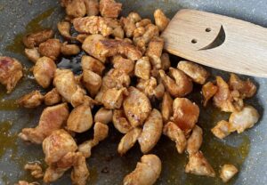 Jednogarnkowy makaron z kurczakiem curry - A6F9AEB6 5277 49C6 9D24 CF61680E6D9F