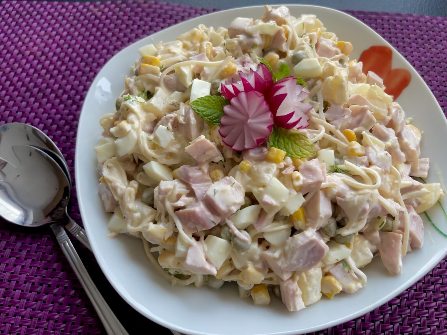 Pyszna sałatka selerowa