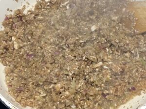 Smażone pieczarki i cebula