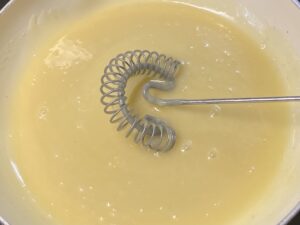 Przygotowanie polewy czekoladowej do ciasta Makowa Panienka