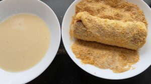 Panierowanie krokietów przed smażeniem