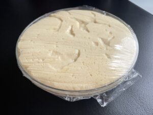 Ciasto gotowe do formowania makowca zaplatanego