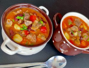 Węgierska zupa zbójnicka - 22FA448F ABA3 42D3 9E1B 516F5B12FEBA