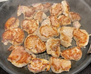 Polędwiczki wieprzowe w kremowym sosie grzybowym - D0746B8A 463D 4EFD 8921 042DDBC08EC0