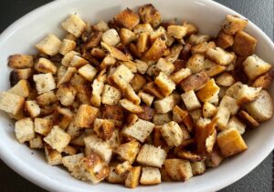 Zupa serowa z pieczarkami, mięsem mielonym i grzankami - D49EA1DF FC77 4672 BD97 8C97CACEF051