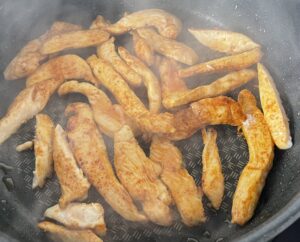 Tortille z kurczakiem i salsą paprykową - BD5C8571 C9BA 4FAF A76A 686C1F7871D4