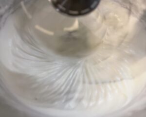 Kremowy sernik z pianką owocową - 14A3AF0C 4F3E 419E BC25 C48A6B43C98D