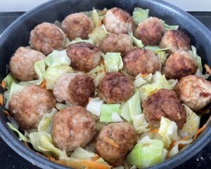 Wiosenny garnek z klopsikami - 66B24173 4785 4AE8 A8B2 CCD87860C8F7