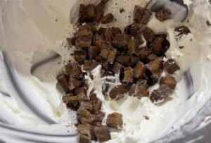 Mars - pyszne ciasto bez pieczenia - 8FF9AA0F 8EA1 4C48 AA34 DDDDA415215D