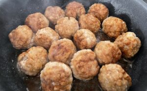 Wiosenny garnek z klopsikami - A97D5AD5 E12D 4F6E BC80 36847D28812E