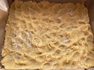 Ciasto bezowe z rabarbarem - 0165AB81 0582 404F 9A3E A1A040DDF1E1