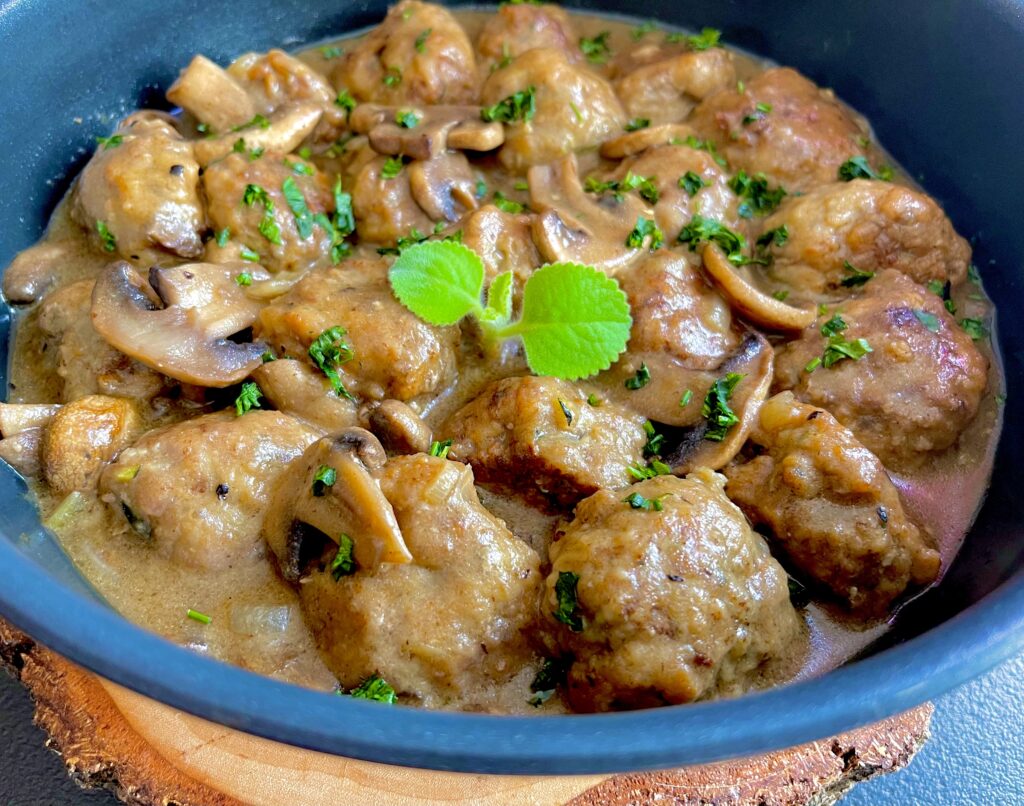 Wiejskie klopsiki mielone w pysznym sosie