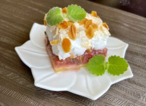 Ciasto bezowe z rabarbarem - F6F316EA B37A 4862 AAB5 ACC53BA81DE8