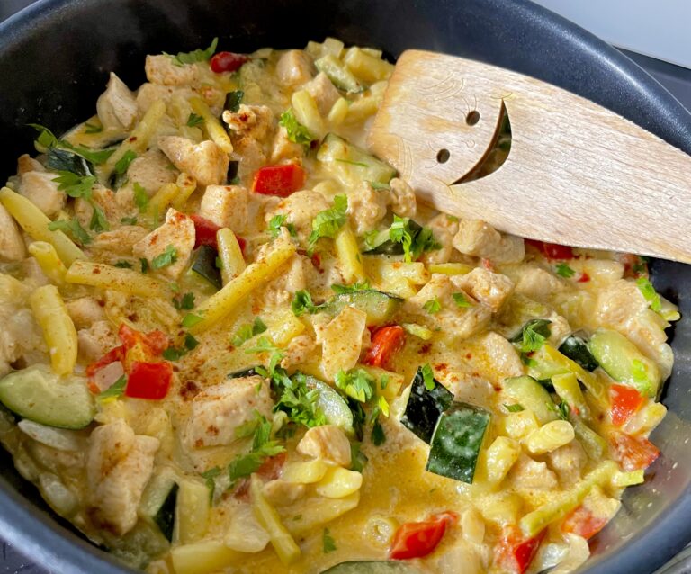 Letnia potrawka z kurczakiem - pyszny i szybki obiad jednogarnkowy! - CA0B8212 DCF1 4EE8 B1F0 312479C8F4CA