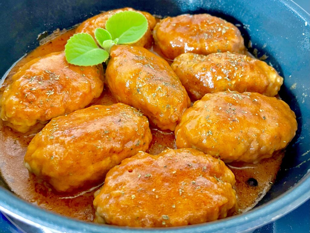 Frykadelki z ryżem w sosie myśliwskim