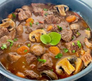 Boeuf bourguignon z patelni - B5B43324 ED35 4DEA 8457 3CB71F53E326