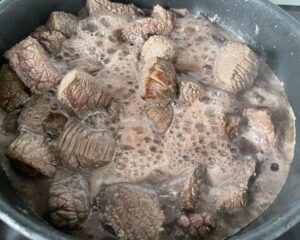 Boeuf bourguignon z patelni - DAC5A01E 8334 402F 8A39 E4F74CC23D6B