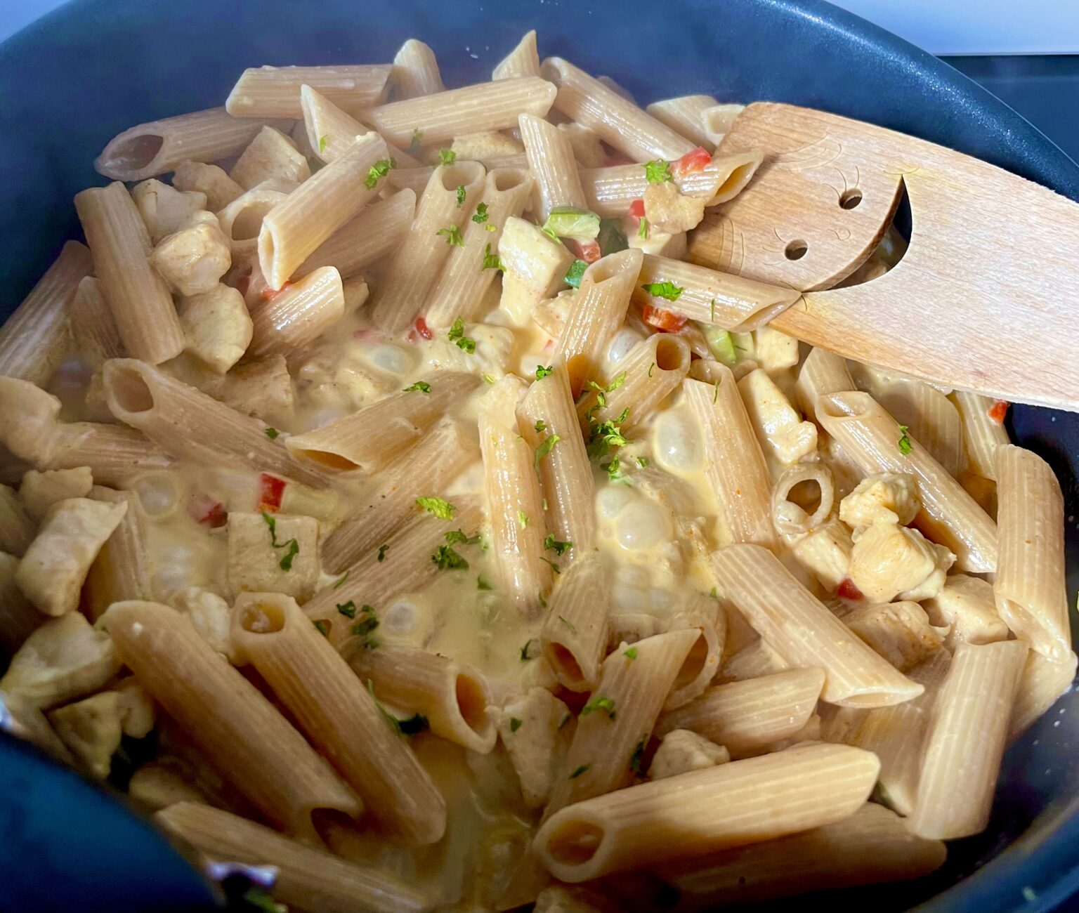 Makaron z kurczakiem i cukinią w pysznym kremowym sosie - DAF51503 CE36 48B5 91B9 05040DCE04FA