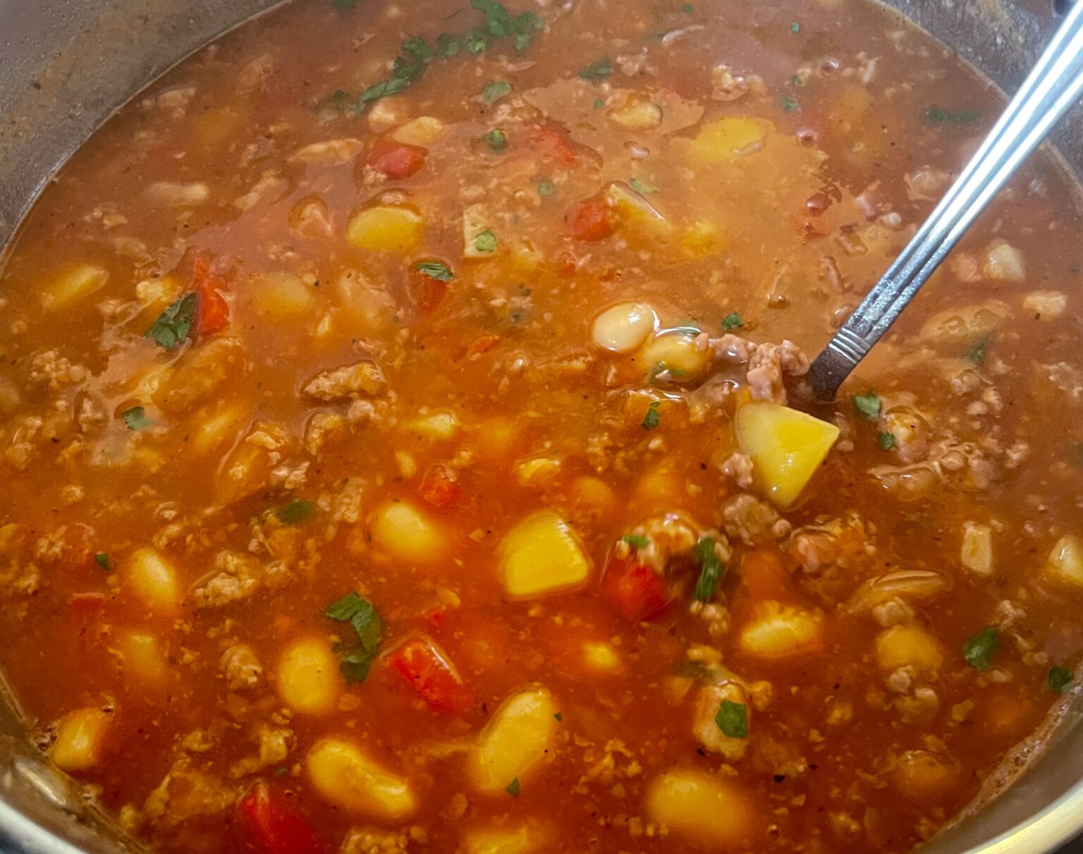 zupa fasolowa z mięsem mielonym
