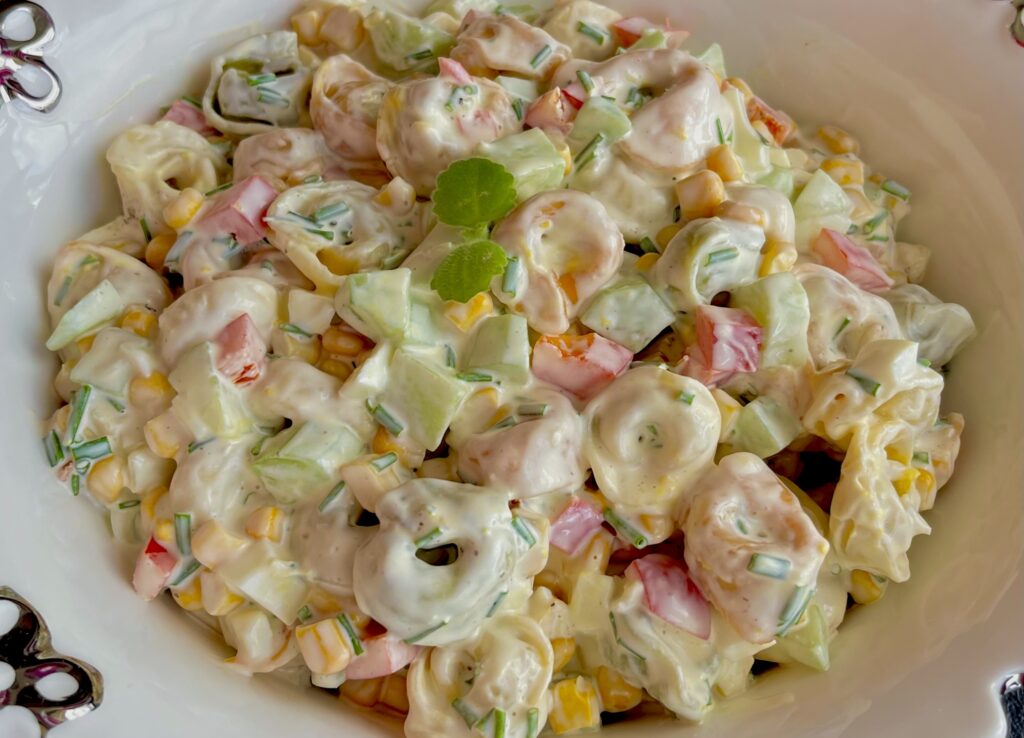 Pyszna sałatka z tortellini